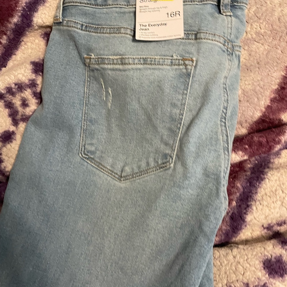 Sonoma Blue Straight Leg Jeans Classic Fit.  New with tags - 16R